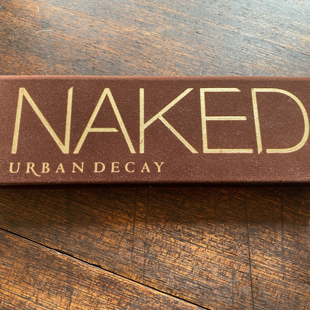 Urban Decay Naked Eyeshadow Palette original limited edition new with brush